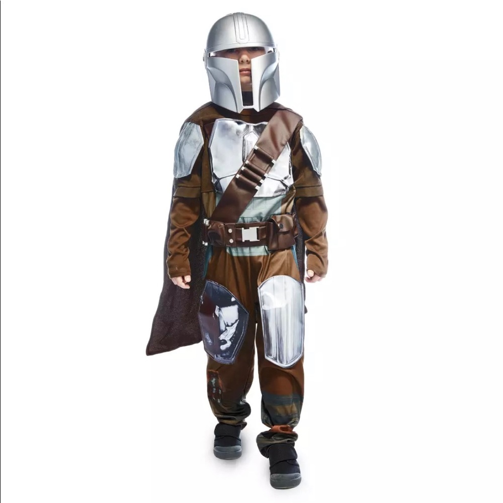 Mandalorian kids’ costume Disney brand